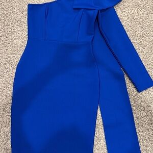 Elegant Blue Midi Dress